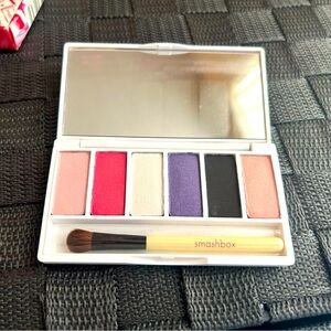 SMASHBOX eyeshadow palette - never used